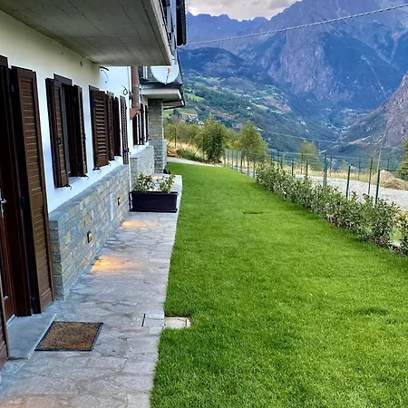 Moderno Con Giardino Gignod