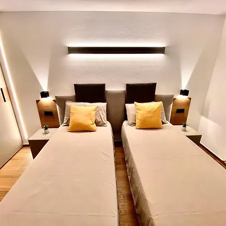 Moderno Con Giardino * Gignod