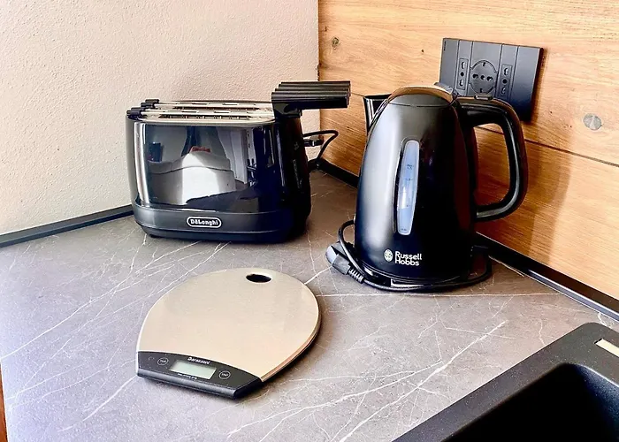 Moderno Con Giardino Apartment