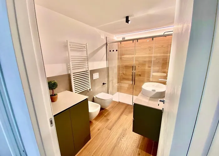 Moderno Con Giardino Apartment